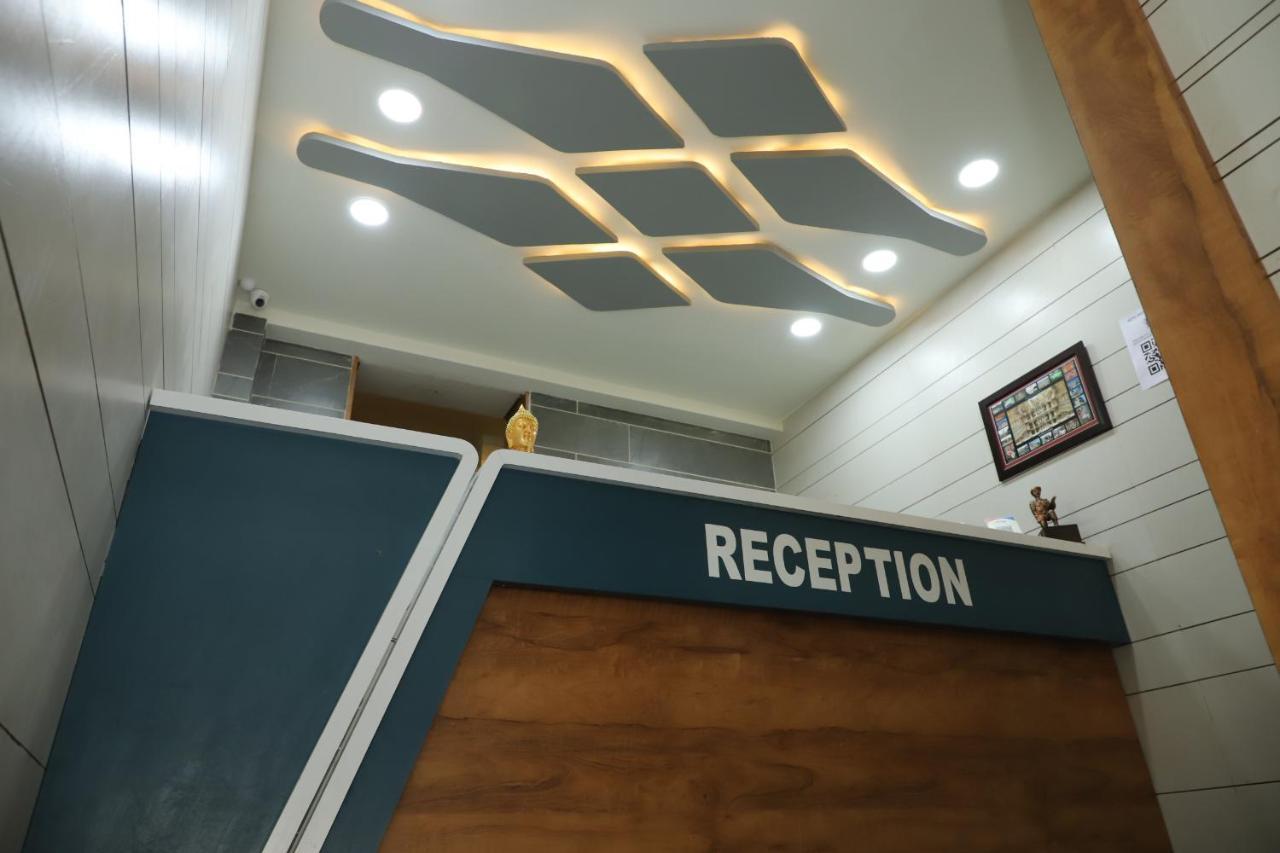 Hotel Dolphin Residency Patan  Luaran gambar