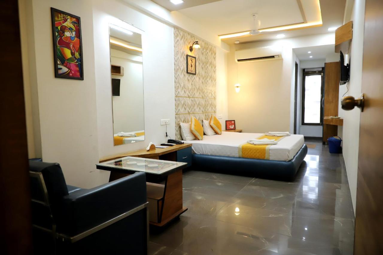 Hotel Dolphin Residency Patan  Luaran gambar